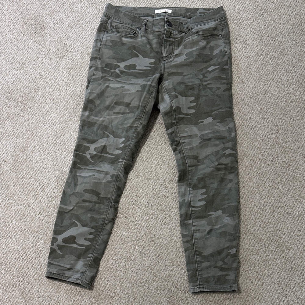 LOFT Olive Green Casual Pants